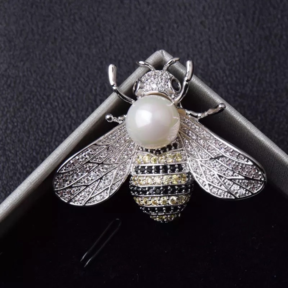 Silver Crystal Bumblebee Pearl Brooch Lapel Pin - Picture 2 of 16